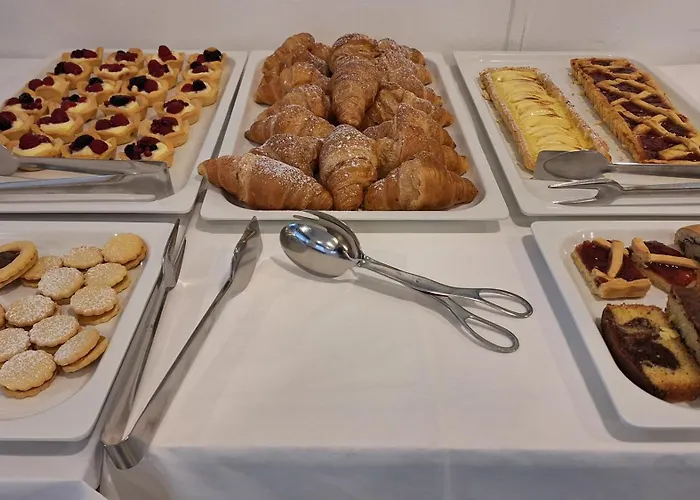 Elisabetta 2 Stelle 2*