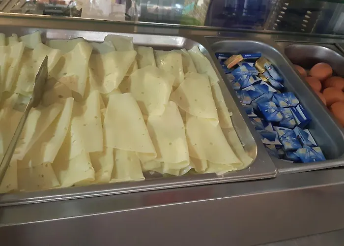 Elisabetta 2 Stelle קאטוליקה