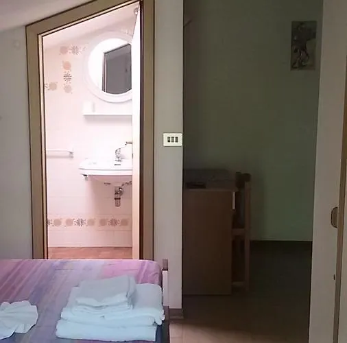 Elisabetta 2 Stelle 2* كاتوليكا